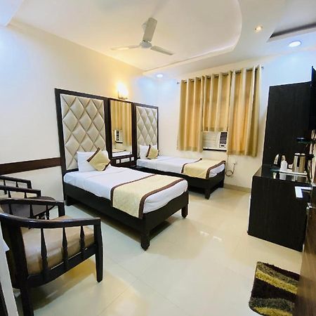 Hotel Pradeep Palace Gorakhpur Extérieur photo