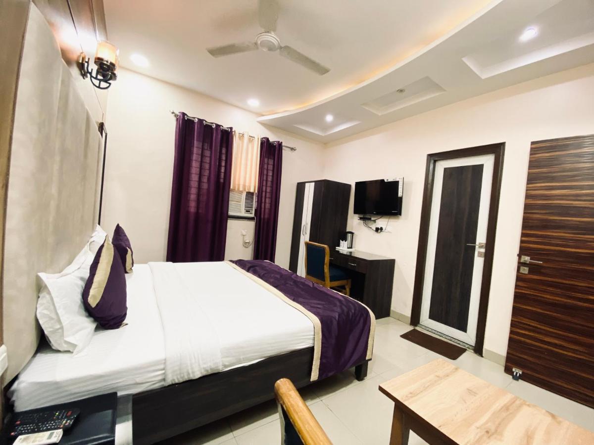 Hotel Pradeep Palace Gorakhpur Extérieur photo