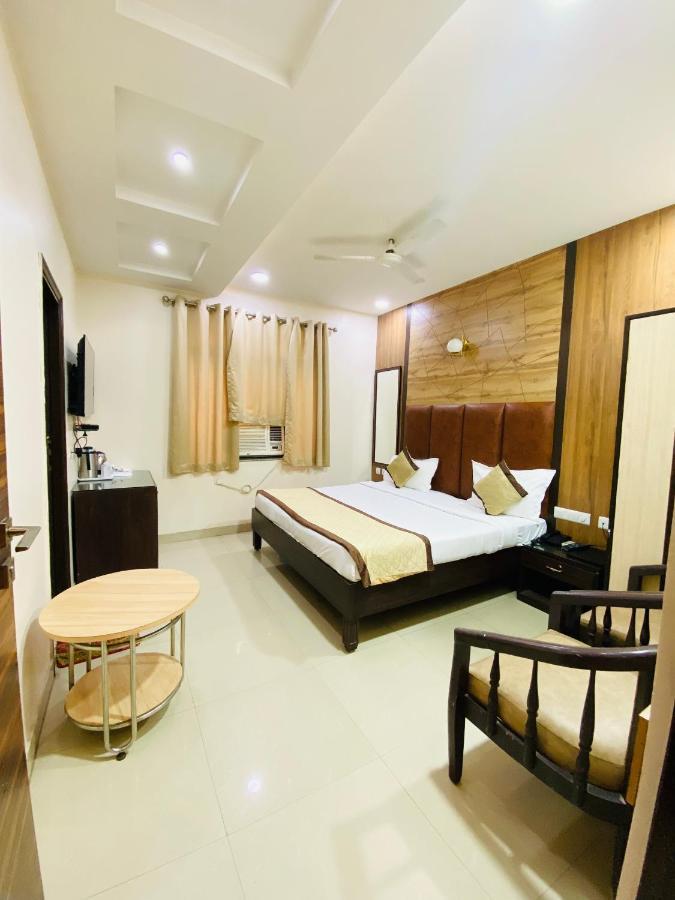 Hotel Pradeep Palace Gorakhpur Extérieur photo