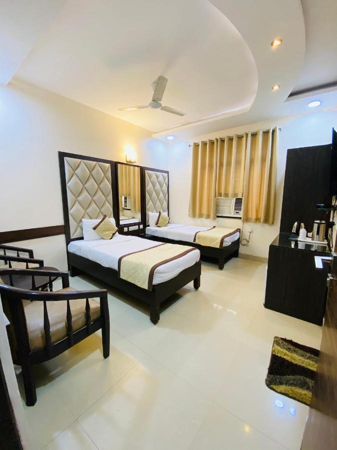 Hotel Pradeep Palace Gorakhpur Extérieur photo