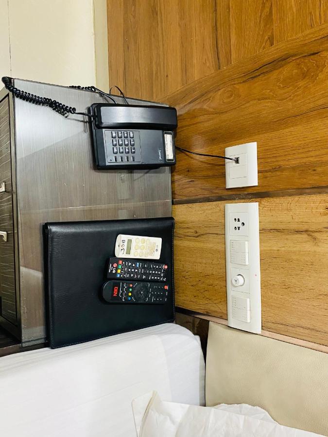 Hotel Pradeep Palace Gorakhpur Extérieur photo