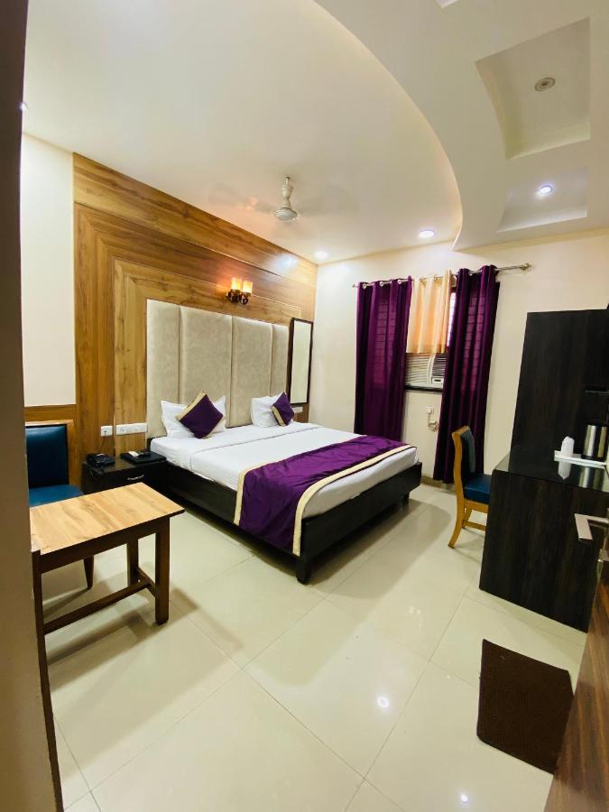 Hotel Pradeep Palace Gorakhpur Extérieur photo
