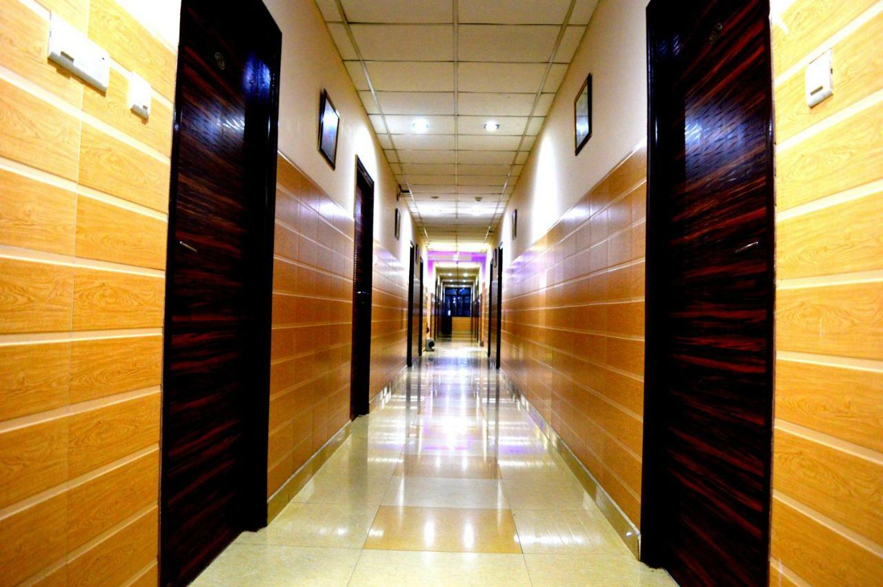 Hotel Pradeep Palace Gorakhpur Extérieur photo